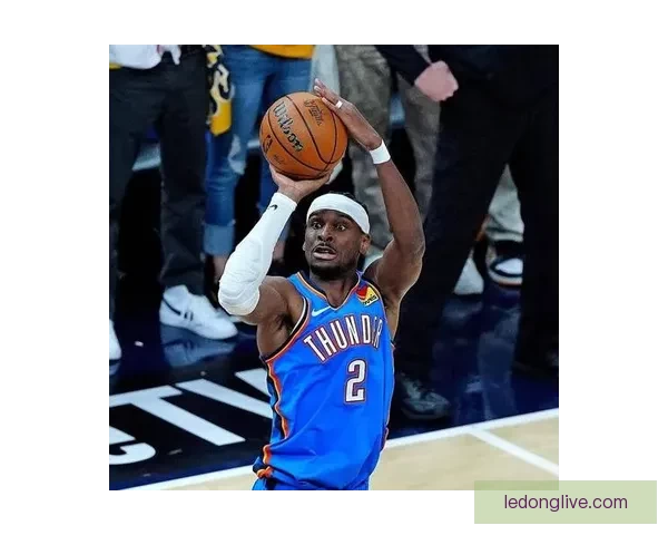 离谱反差布朗吐槽亚历山大罚球近期频繁上双对比赛季平均显巨大变化